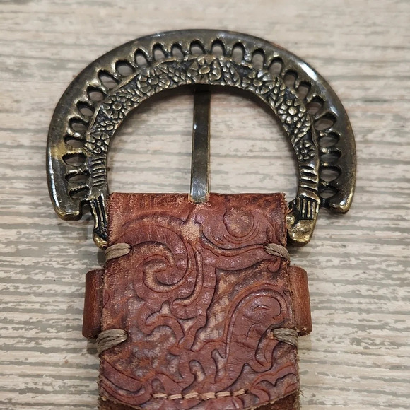VINTAGE Tooled Leather Belt,Women's Large - Picture 7 of 9